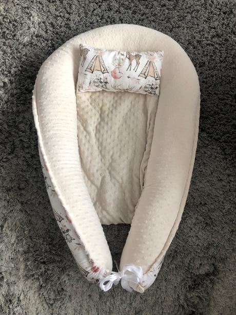 Hniezdo do postieľky,