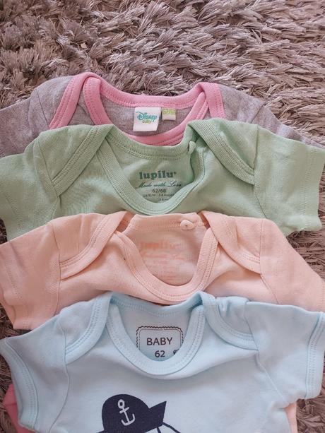 4x body krátky rukáv 62-68, disney,62