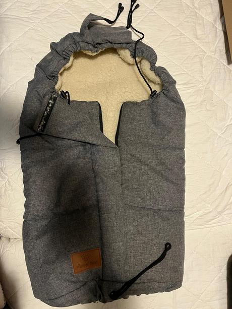 Fusak z ovčej vlny, happybee