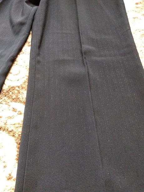 Spoločenské nohavice, 40