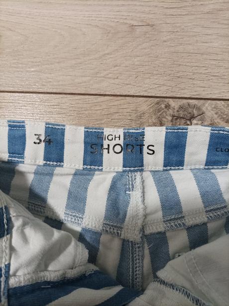 Kraťasy, clockhouse,xs