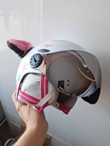 Detska lyziarska prilba, etape,s