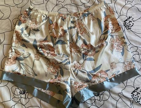 Dvojdielne krátke saténové pyžamo v. l, l