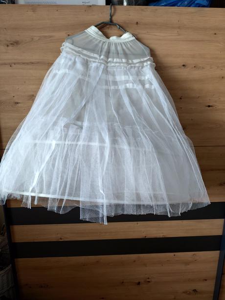 Šaty na prvé sväté prijímanie, 146