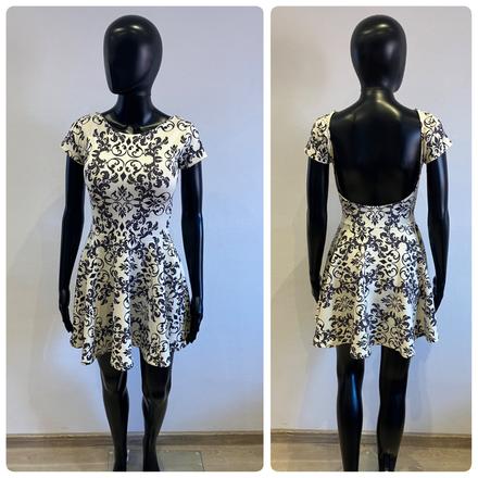 Dámske elegantné šaty vzorované (m), m