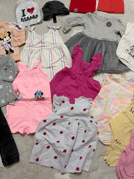 Balík oblečenia pre dievčatko veľkosť 80, 68–80