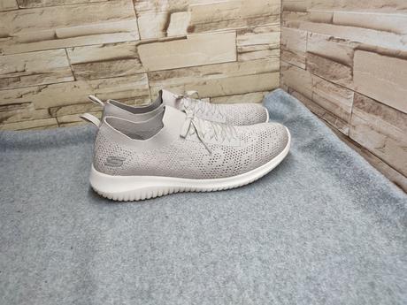 Skechers 41 - dámske dierkované našuchovačky, skechers,41