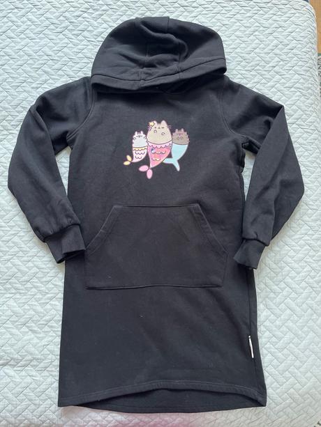 Dievcesnke sata, reserved,146