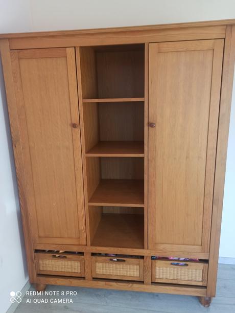 Masívna skriňa plus komoda, 