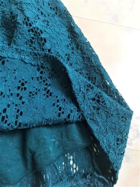 Krajkové bavlnené podšité minišaty, s