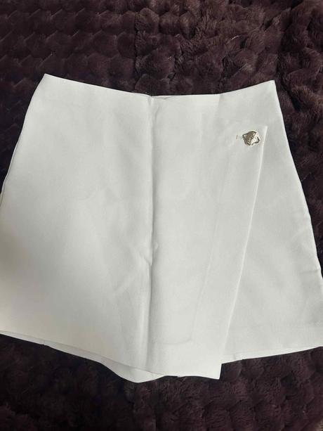 Nový biely skort veľkosť s, s