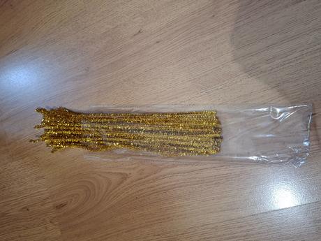 Rôzne pomôcky pre deti na tvorenie a zábavu,