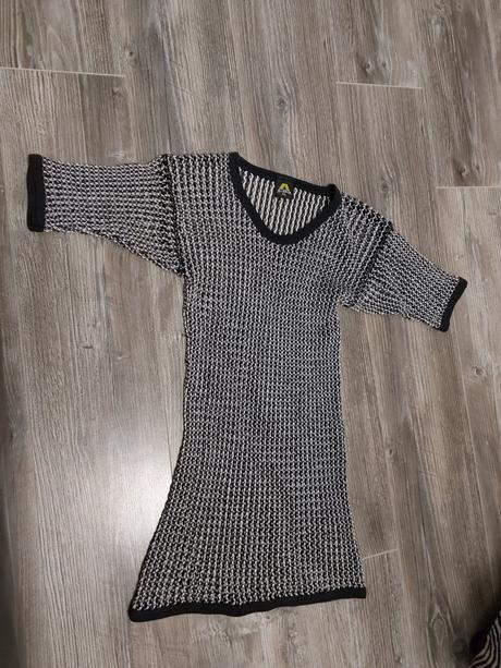 Dámske dierkované šaty/tričko, xs