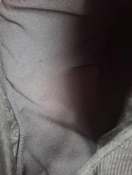 Elegantné čierne šaty s tylom, l