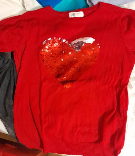 Červený svetrík, h&m,134
