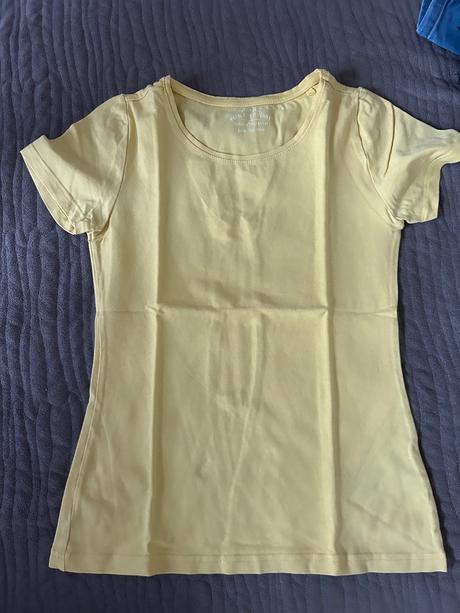 Dámske oblečenie, s