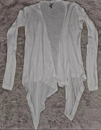 Kardigan v.s, pull&bear,s