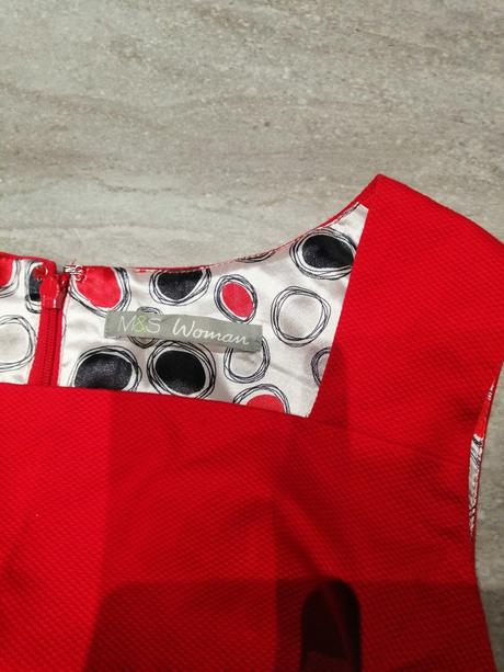 Červené puzdrové šaty mas, marks & spencer,38