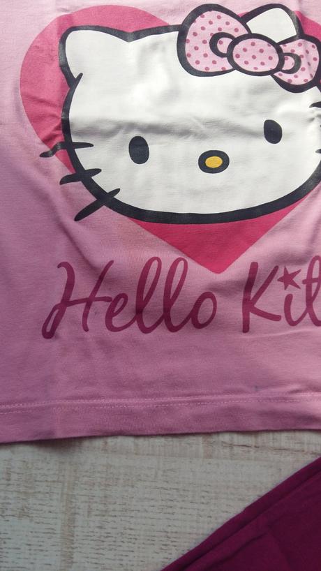 Hello kitty pyzamko 98/104, sanrio,98