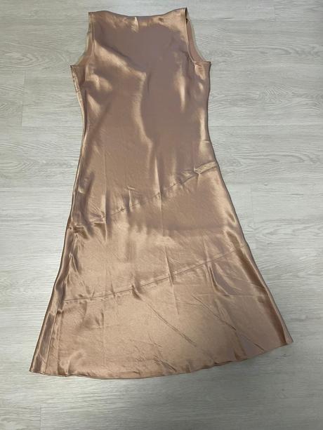 Saténové šaty. veľ.36-38, 36