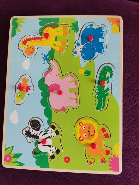 Rozne drevene hracky, 