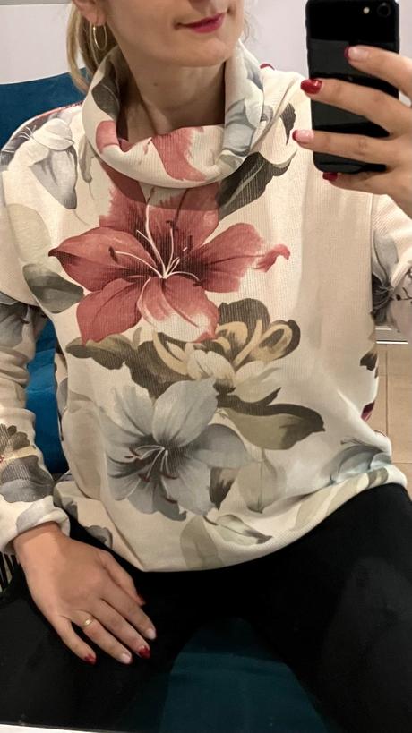 Dámska mikina s rolákom a kvetmi, l / m / s / xl
