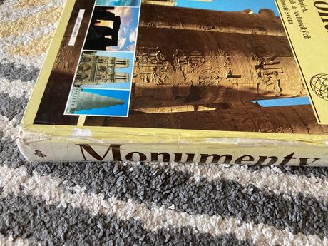 Monumenty (1993) encyklopédia o monumentoch sveta,