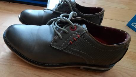 Tmavosivé elegantné chlapčenské topánky, 35