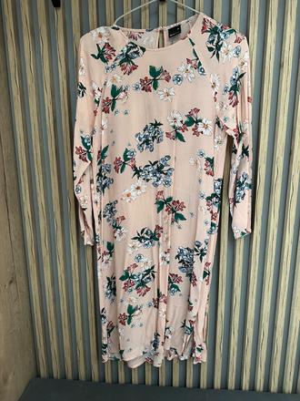 Letné kvietkované šaty, xs