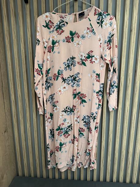 Letné kvietkované šaty, xs