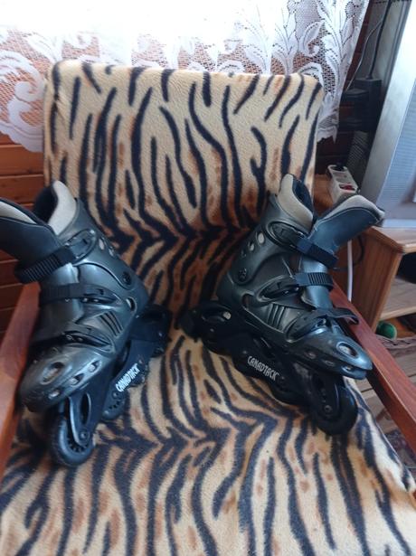 Kolieskové korčule, 41