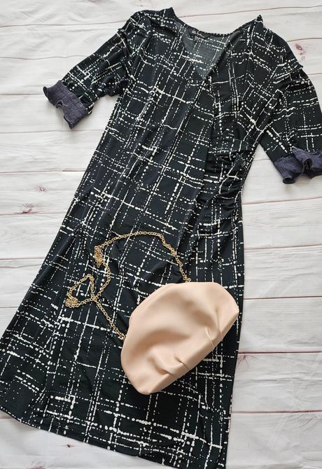 Pekné lahulinké šaty, xl