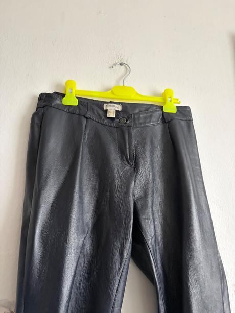Tmavomodre kozene nohavice slim prava koza trendy, 40