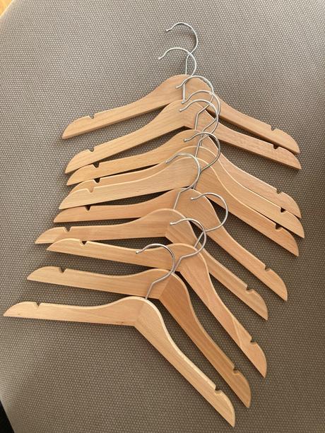 Detské drevené vešiaky 10 ks,