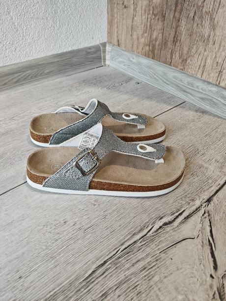 Dievčenské šľapky, 34