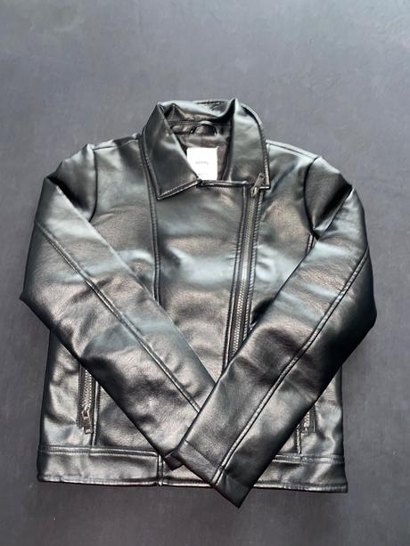 Kozenkova bunda nenosena, sinsay,140