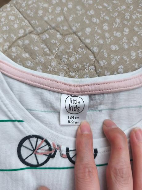 Dievčenské pyžamo, 134