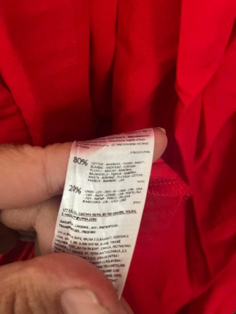 Cervene saty, reserved,m