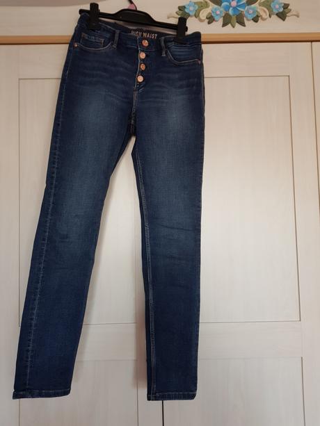 Dievcenske rifle, h&m,152