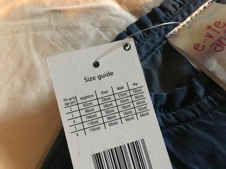 Nenosené zaujímavé tenké šaty z anglicka, evie angel,110