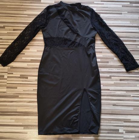 Pekné nenosené šaty, xxl