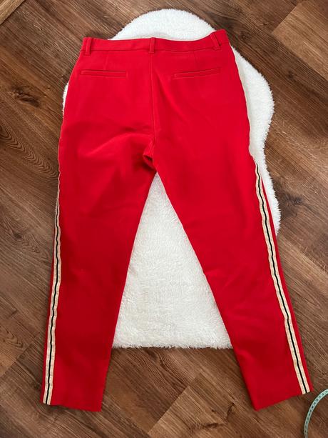 Červené elegantné nohavice, s