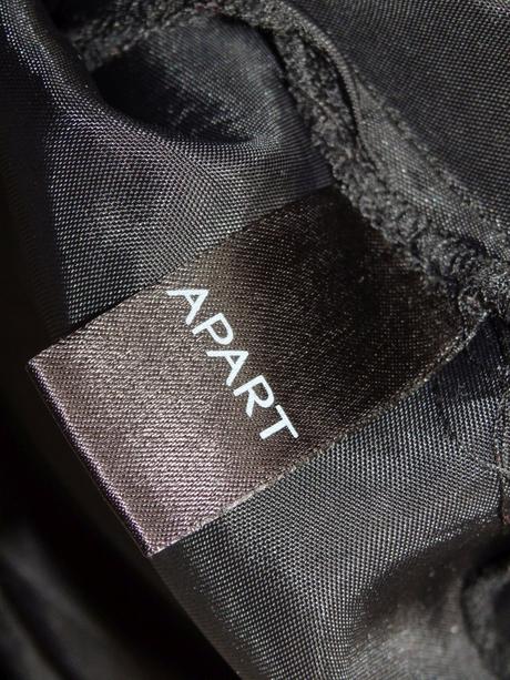 Kvalitne velmi pekne saty na slavnost, 36