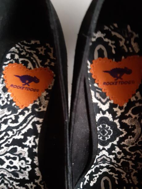 Lodičky, rocket dog,39