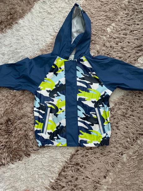 Nepremokavá bunda s postovnym, lupilu,98