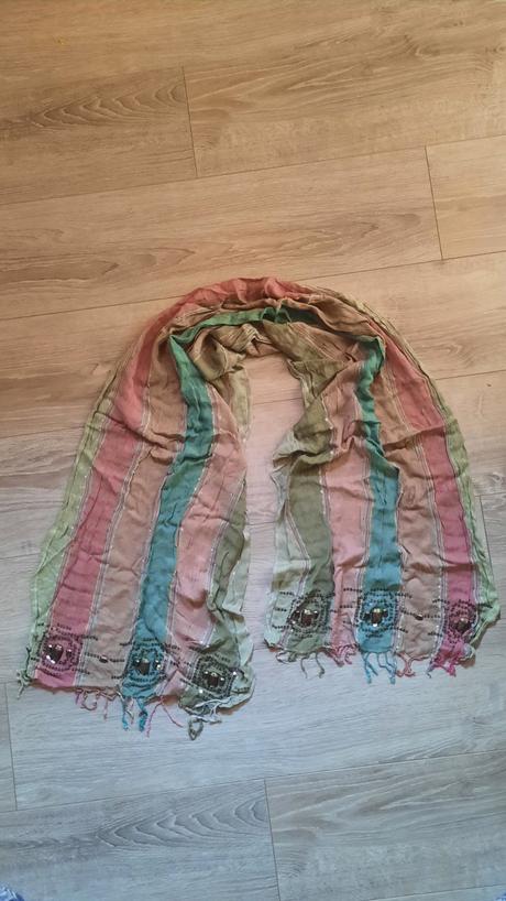 Lahucka boho satka s peknou aplikaciou,