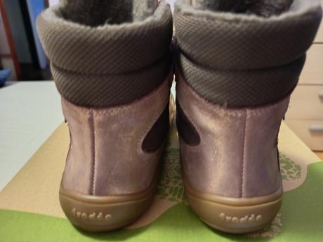 Barefoot froddo text winter 31, froddo,31