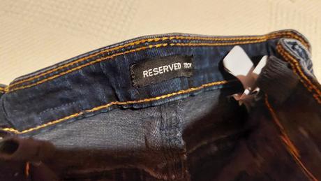 Tmavomodre rifle, reserved,110