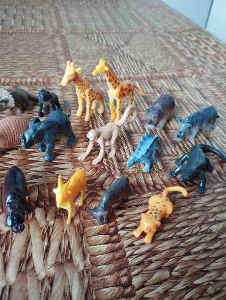 Malé plastové zvieratká, 