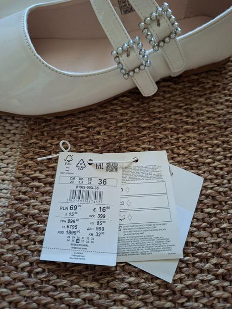 Biele sandále lakované, reserved,36